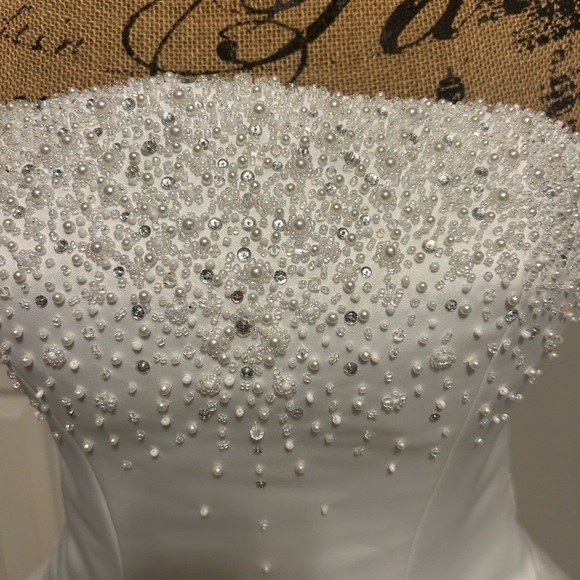 Wedding dress- size 6 - ball gown- strapless- pearls/rhinestones by Mori Lee - Picture 3 of 9
